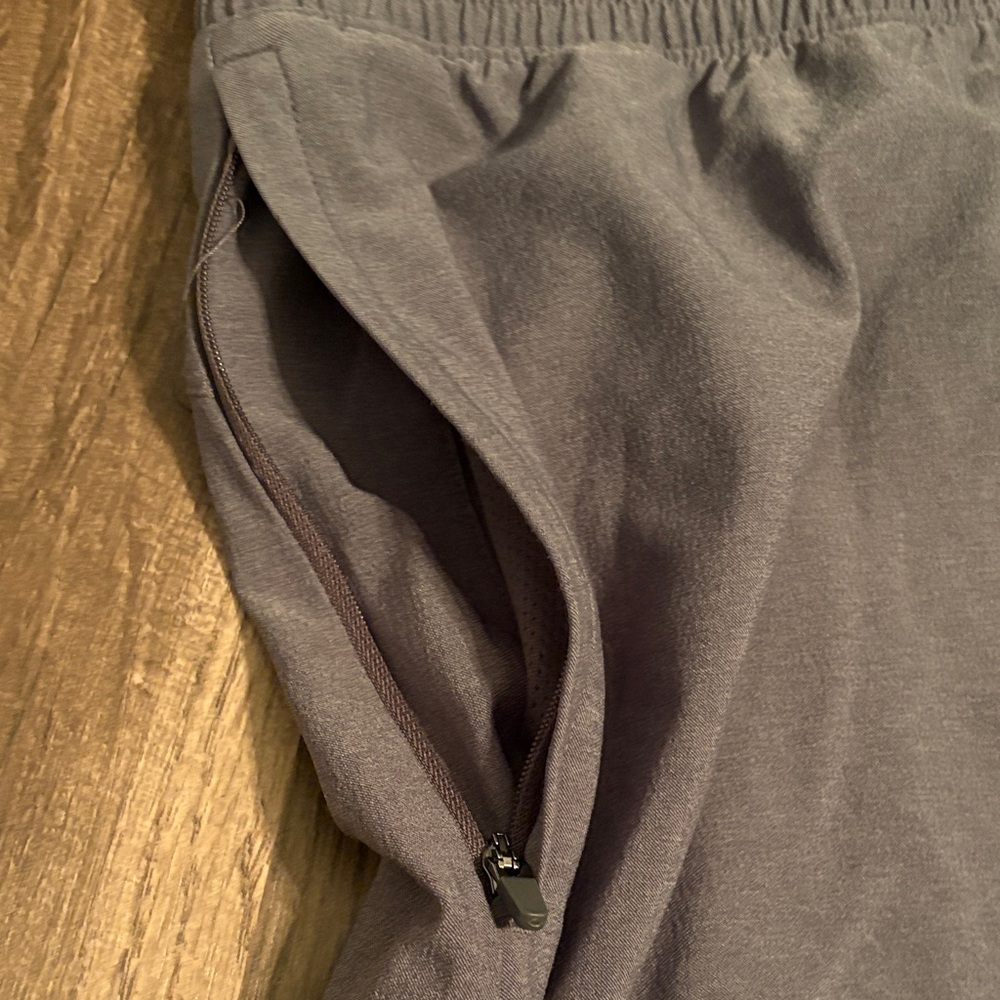 🍂3 for $15🍂 All in Motion Men's Unlined Charcoal Athletic Shorts - Picture 2 of 5